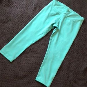 90 degree crop legging